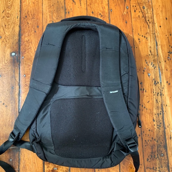 Incase laptop bag - Picture 2 of 6